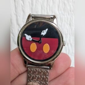 Vintage Disney SII Mickey Mouse Watch: Mickey Parts (mc0239) Silver Band